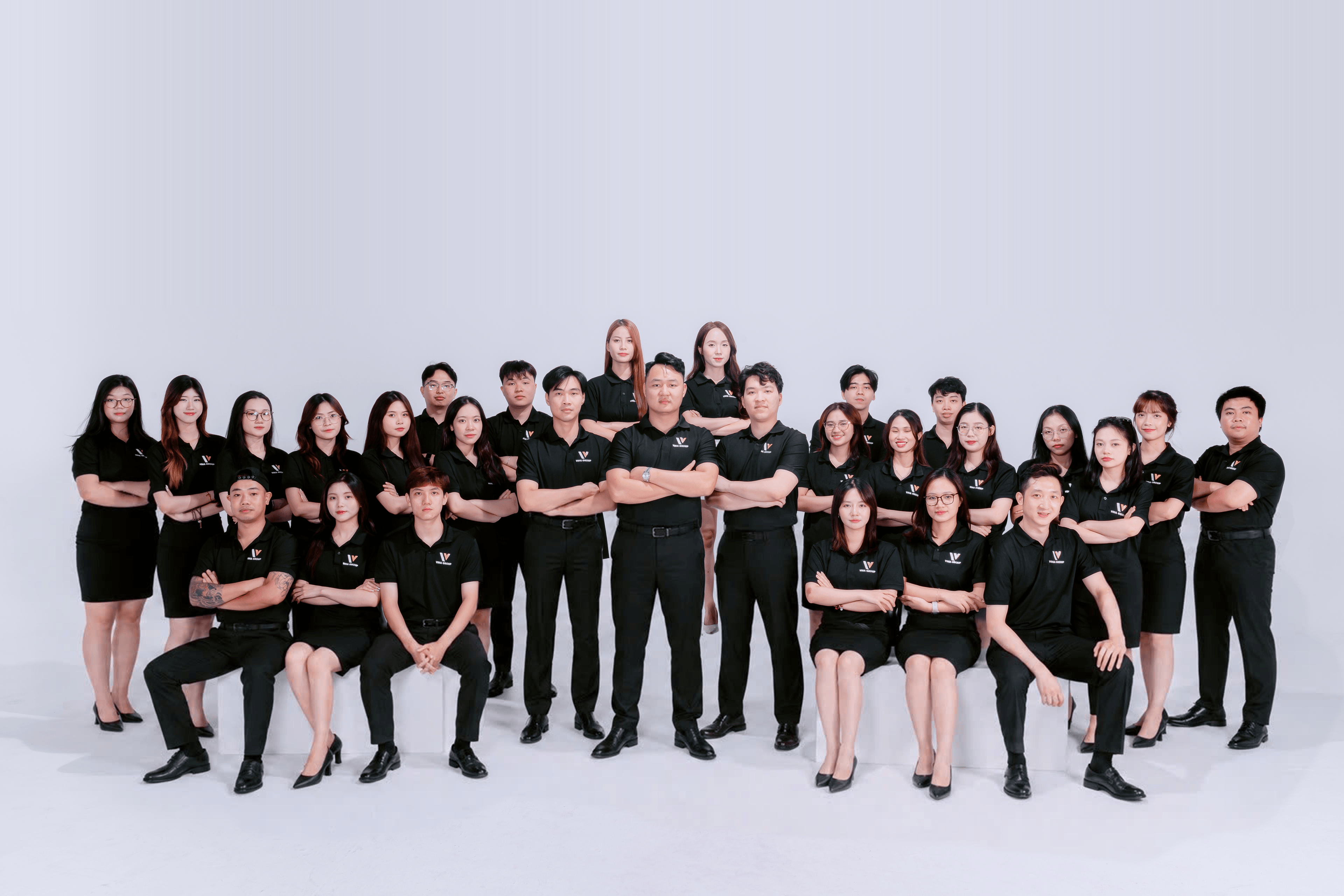 Đội ngũ VIHA Group tại văn phòng công ty